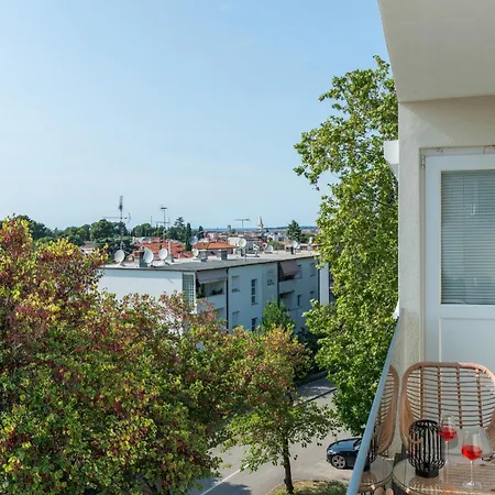 Апартаменты Noelle By The Sea In Porec, Istria
